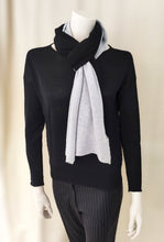 Load image into Gallery viewer, Cashmere Bicolor Scarf - BLACK/GRAY

